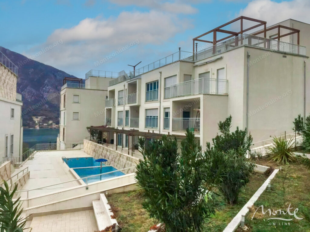 prostornaya kvartira s 1 spalnej v komplekse s bassejnom v dobrote 15