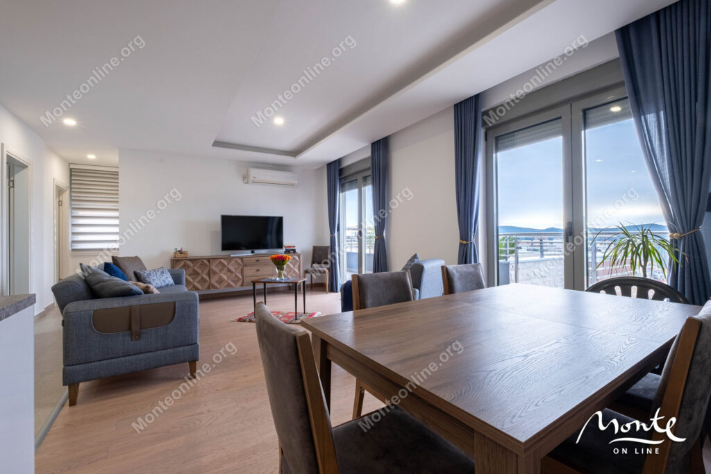 prostornaya kvartira s 2 spalnyami panoramnym vidom na more i bolshoj terrasoj v tivate 07