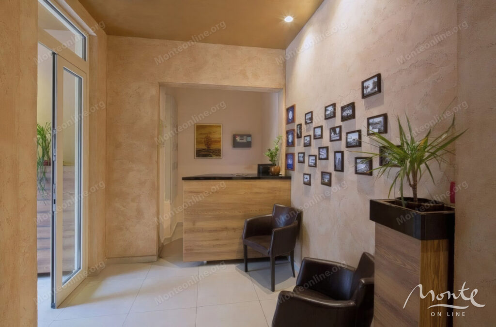 prostornaya meblirovannaya kvartira s 2 spalnyami v budve 07