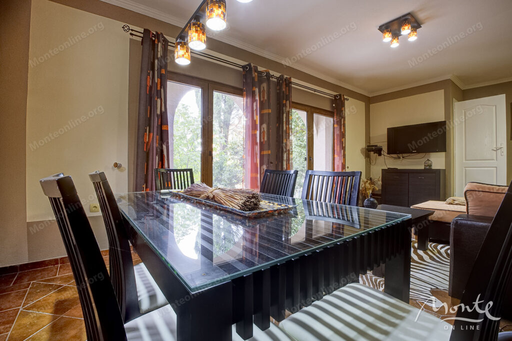 prostornyj dom s vidom na more v biele herczeg novi 05