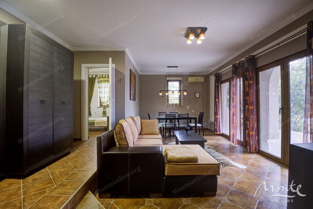 prostornyj dom s vidom na more v biele herczeg novi 09