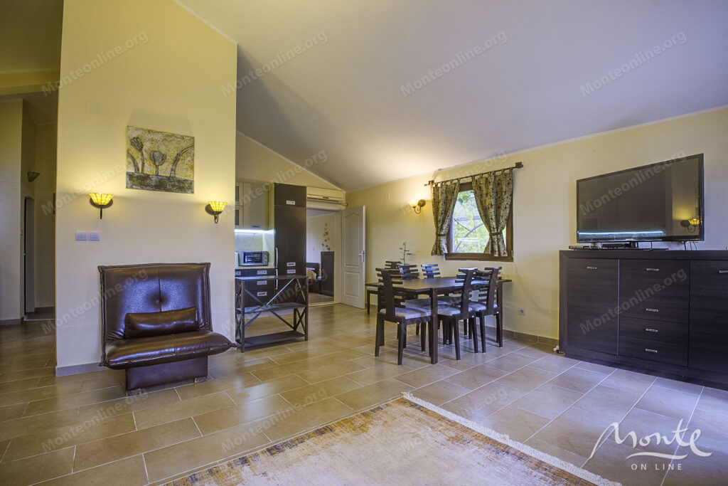 prostornyj dom s vidom na more v biele herczeg novi 24