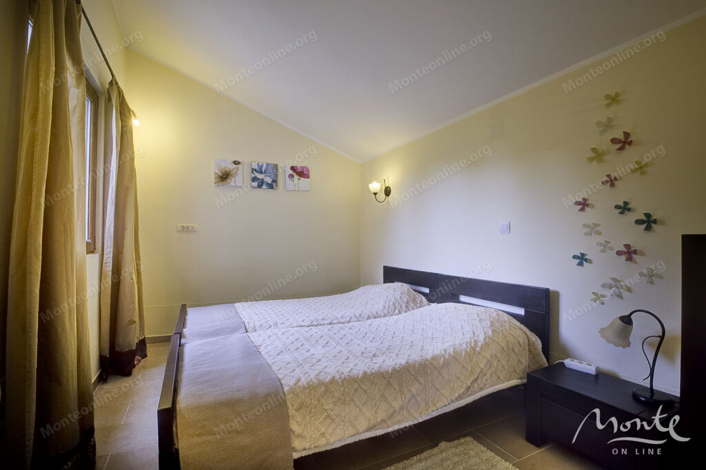 prostornyj dom s vidom na more v biele herczeg novi 30