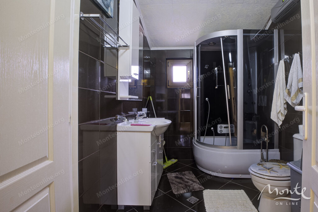 prostornyj dom s vidom na more v biele herczeg novi 35