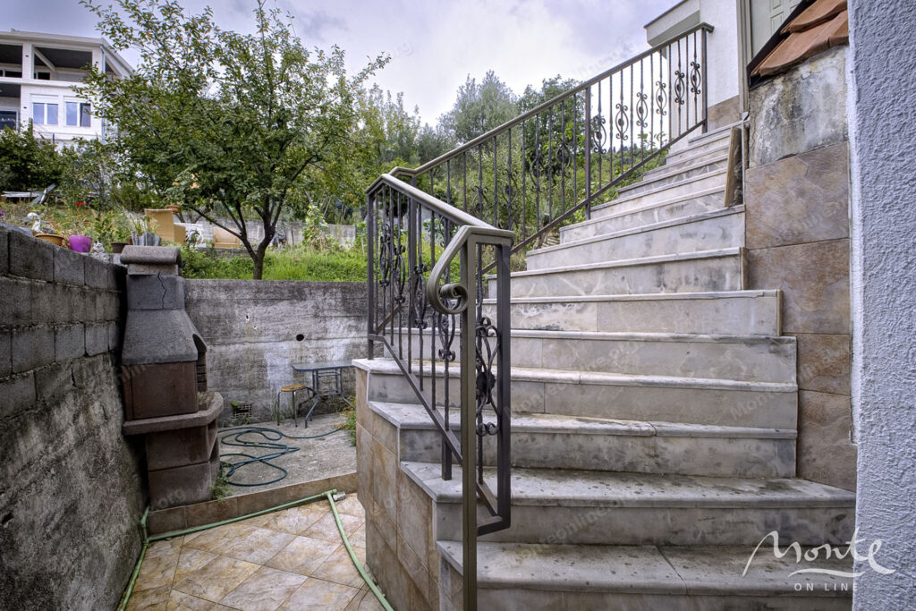 prostornyj dom s vidom na more v biele herczeg novi 38