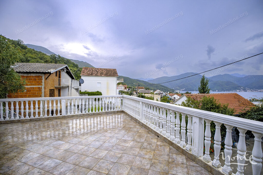 prostornyj dom s vidom na more v biele herczeg novi 51