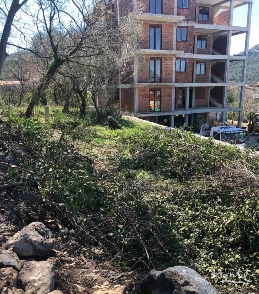 prostornyj zemelnyj uchastok v zhivopisnom zalevo bar 02