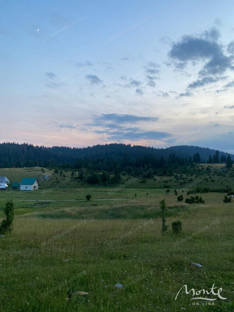 uchastok pod eko i selskij turizm v rajone zhablyaka sinyaevina 01