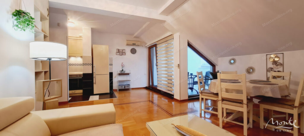 unikalnyj penthaus s 2 spalnyami i bolshoj terrasoj v czentre budvy 02