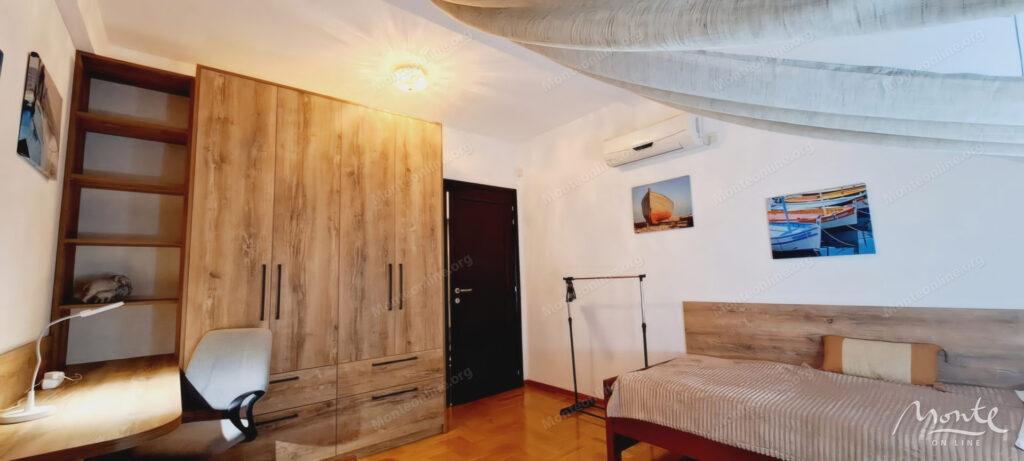 unikalnyj penthaus s 2 spalnyami i bolshoj terrasoj v czentre budvy 13