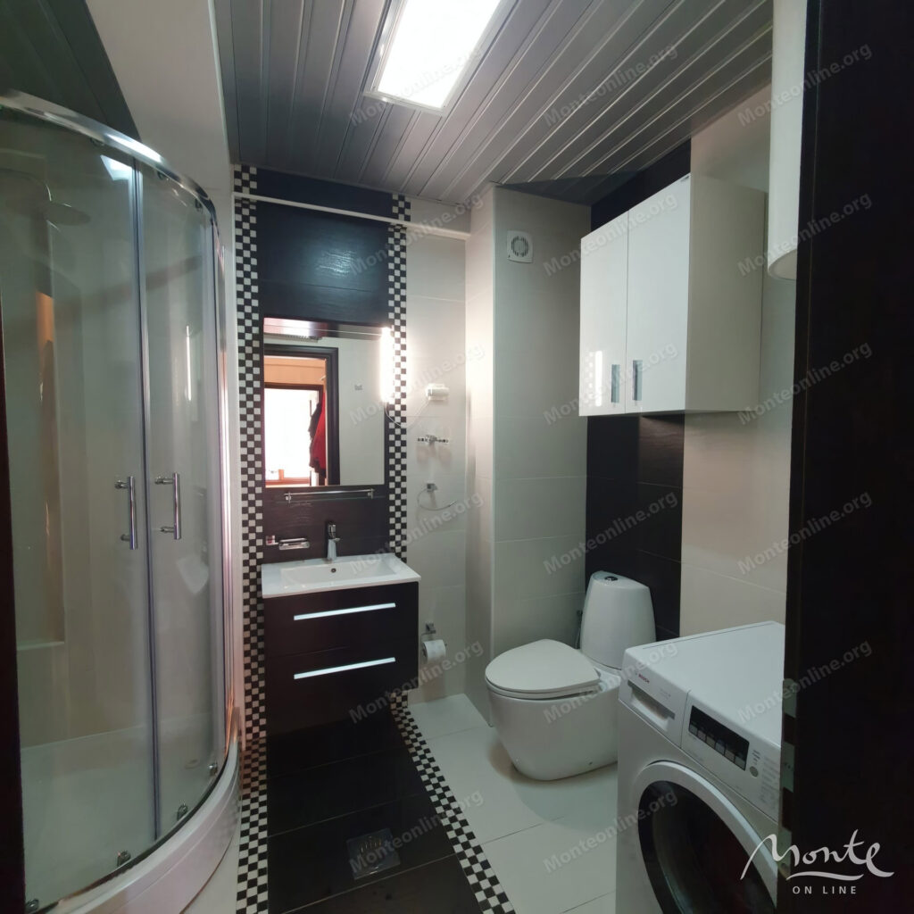 unikalnyj penthaus s 2 spalnyami i bolshoj terrasoj v czentre budvy 26