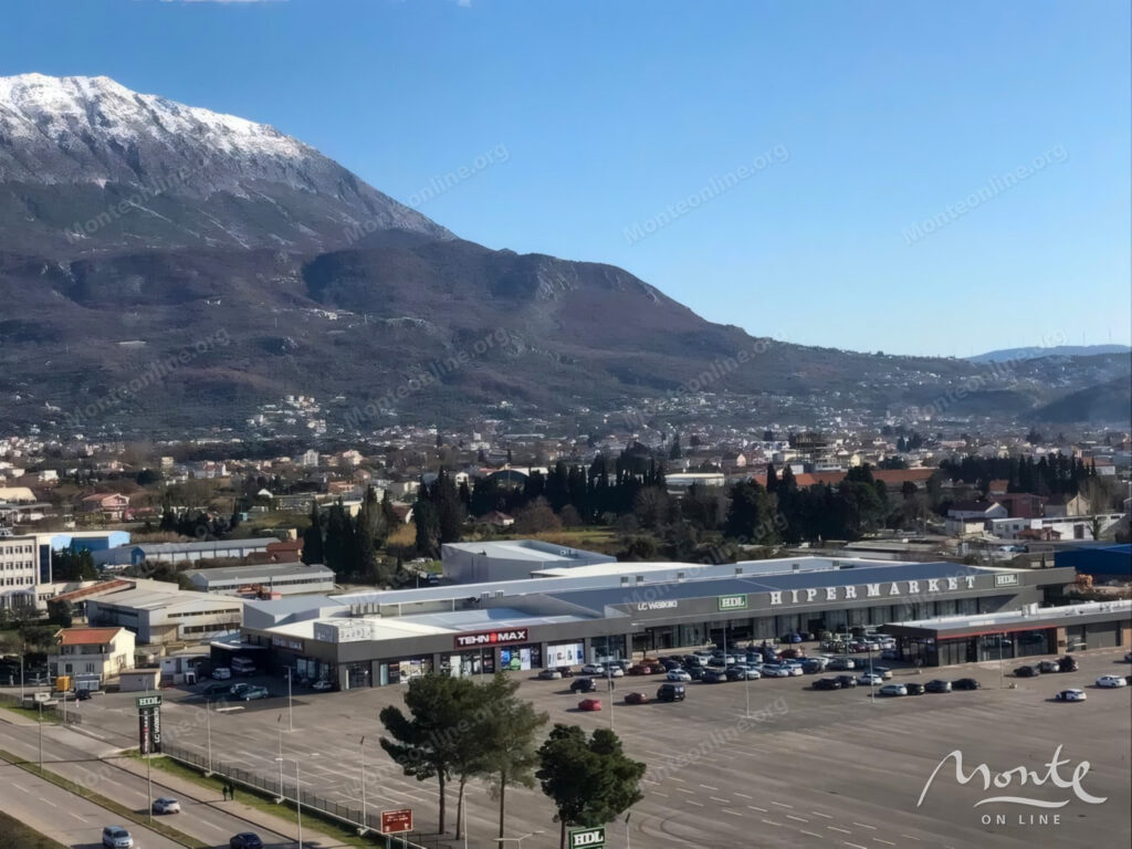 uyutnaya kvartira s 1 spalnej i vidom na more i gory v czentre bara 01