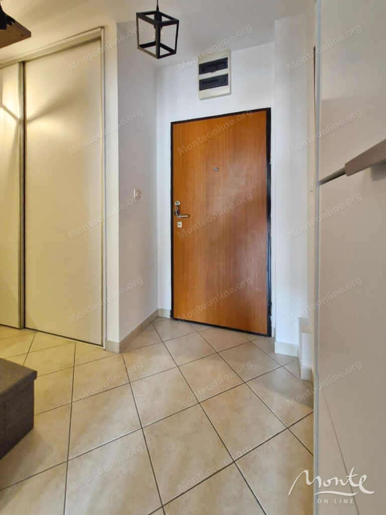 uyutnaya kvartira s 1 spalnej i vidom na more v samom serdcze tivata 09