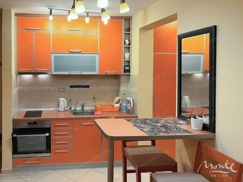 uyutnaya kvartira s 1 spalnej v bechichi s vidom na more 04