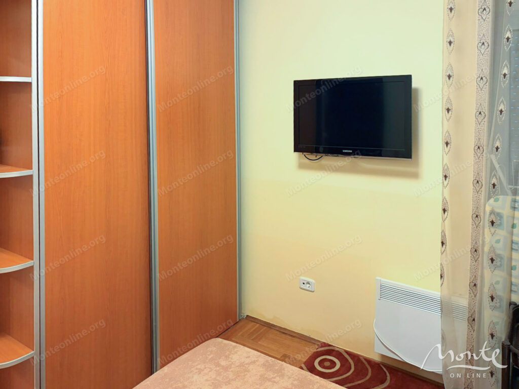 uyutnaya kvartira s 1 spalnej v bechichi s vidom na more 08