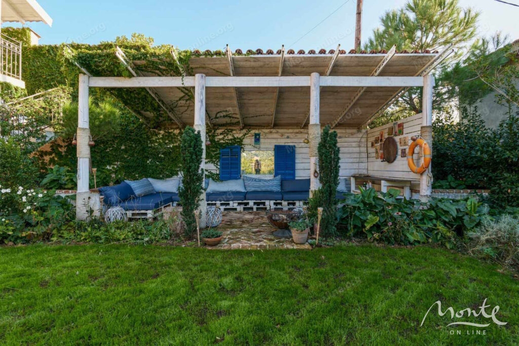 uyutnaya villa s bassejnom i prostornoj terrasoj v kavache tivat 02