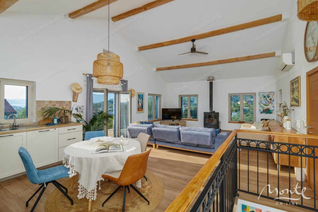 uyutnaya villa s bassejnom i prostornoj terrasoj v kavache tivat 09