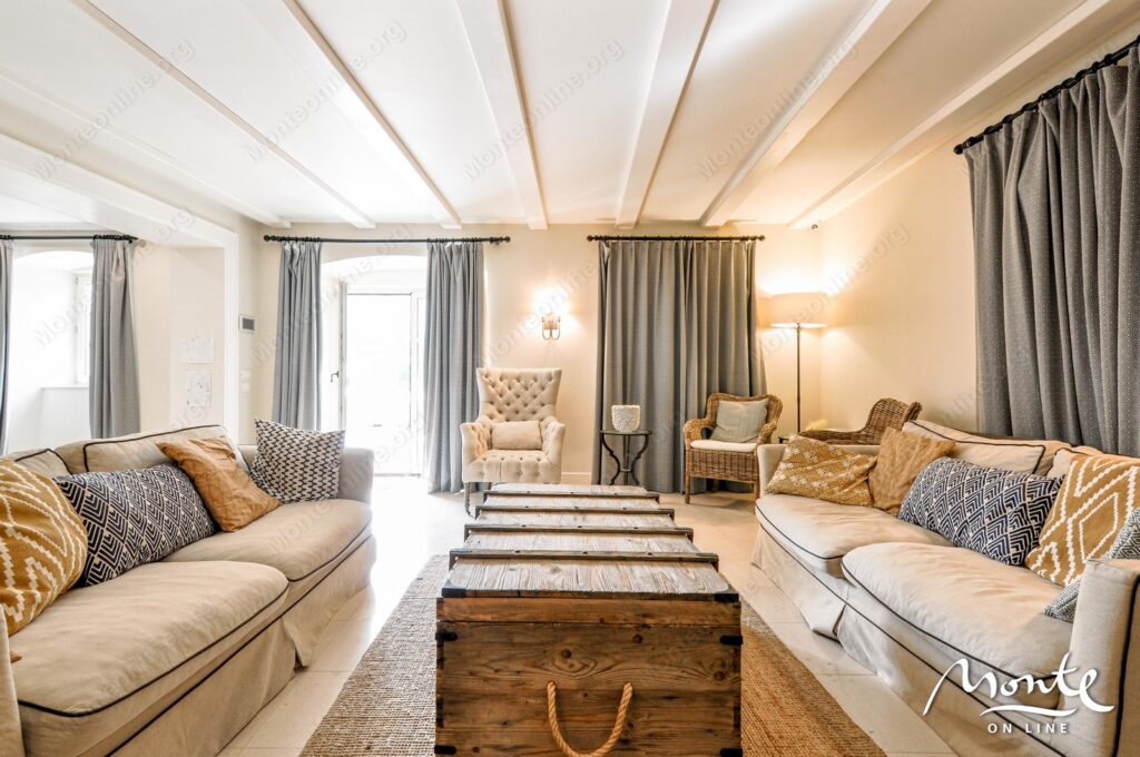 elitnyj kamennyj osobnyak na 1 linii morya v dobrote kotor 04