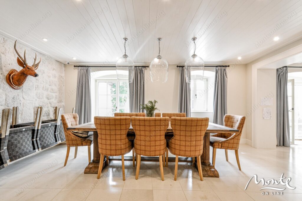 elitnyj kamennyj osobnyak na 1 linii morya v dobrote kotor 13