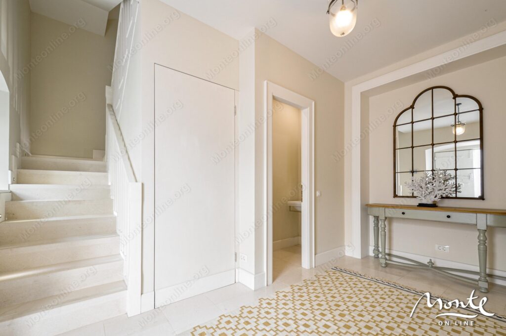 elitnyj kamennyj osobnyak na 1 linii morya v dobrote kotor 19