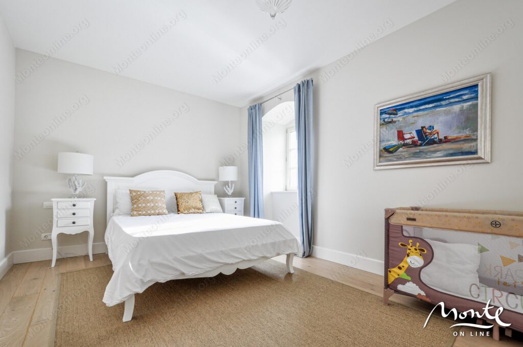 elitnyj kamennyj osobnyak na 1 linii morya v dobrote kotor 33