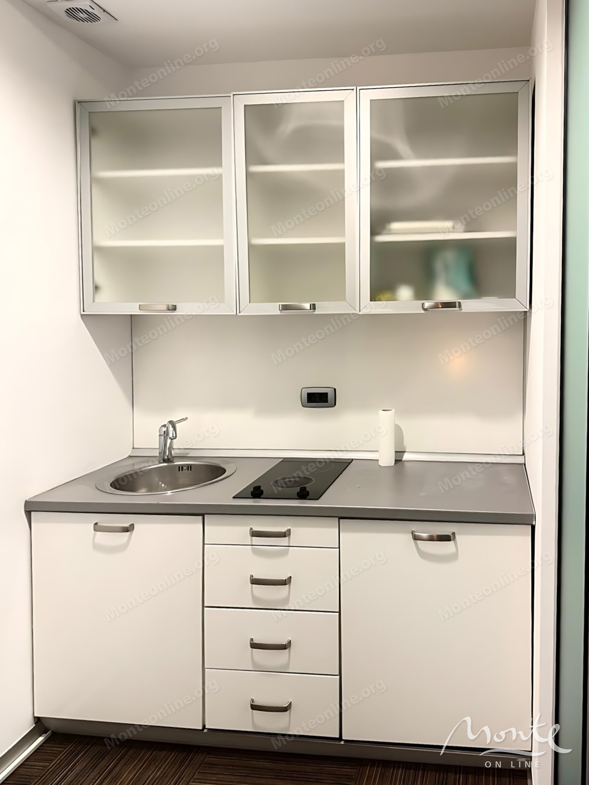 Hotel 80 m² in Kotor, Montenegro