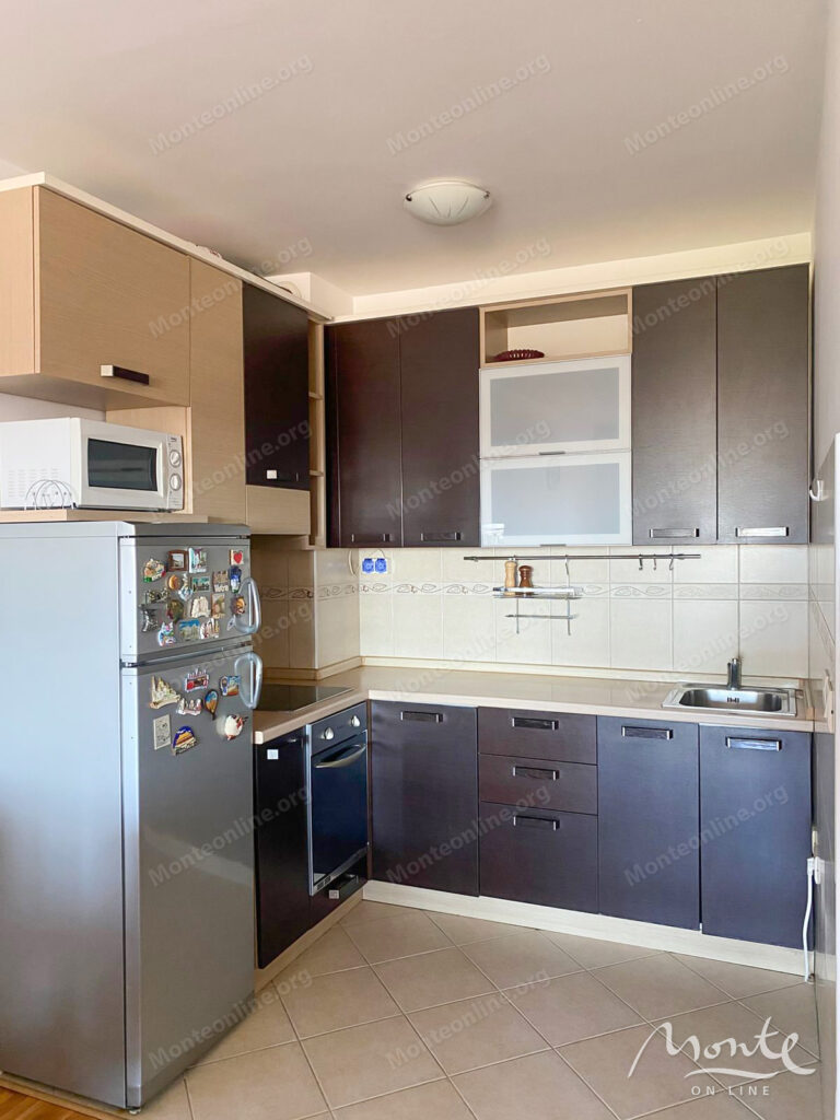 kvartira s 1 spavaćom sobom i funkcionalnoj planirovkoj u bare 04