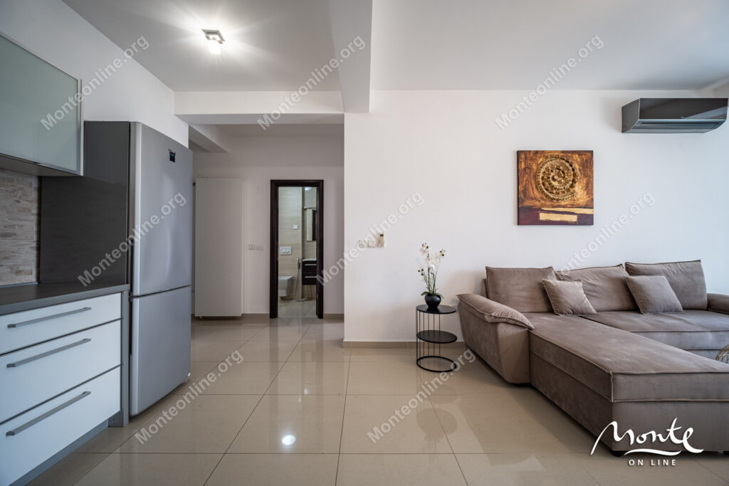 kvartira s 1 spalnej v dobrote s vidom na more i prostornoj terrasoj 04