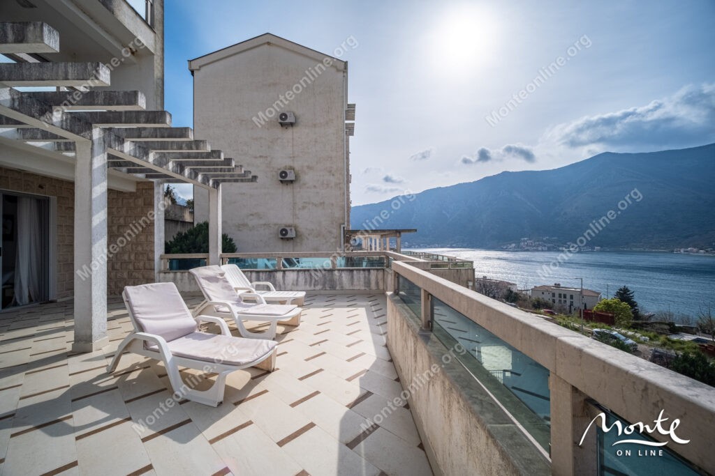 kvartira s 1 spalnej v dobrote s vidom na more i prostornoj terrasoj 22