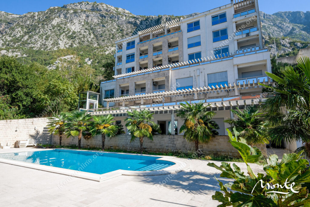 kvartira s 1 spalnej v dobrote s vidom na more i prostornoj terrasoj 28