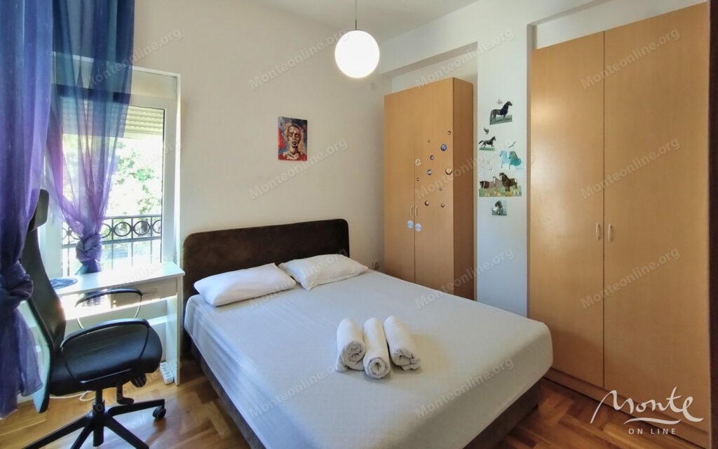 kvartira s 1 spalnej v klubnom dome s bassejnom v budve 15