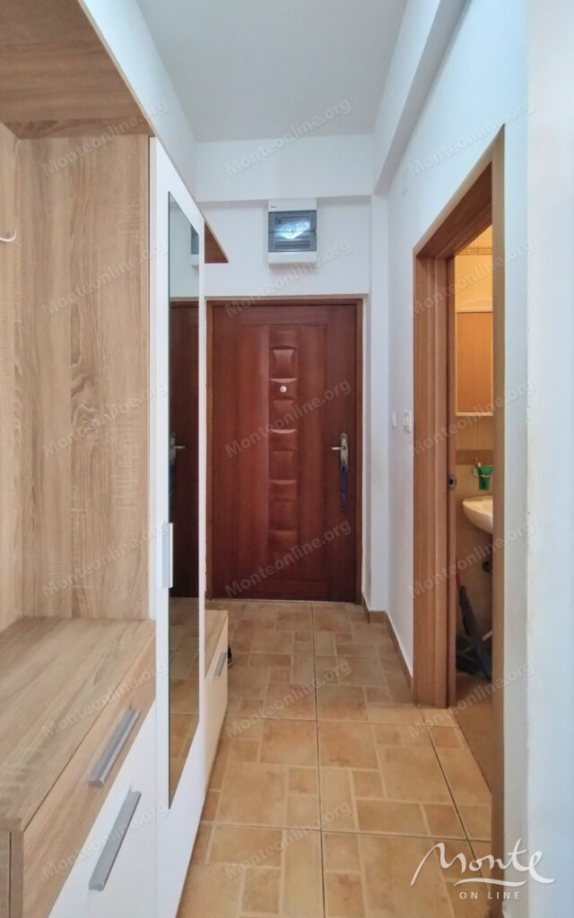 kvartira s 1 spalnej v klubnom dome s bassejnom v budve 18