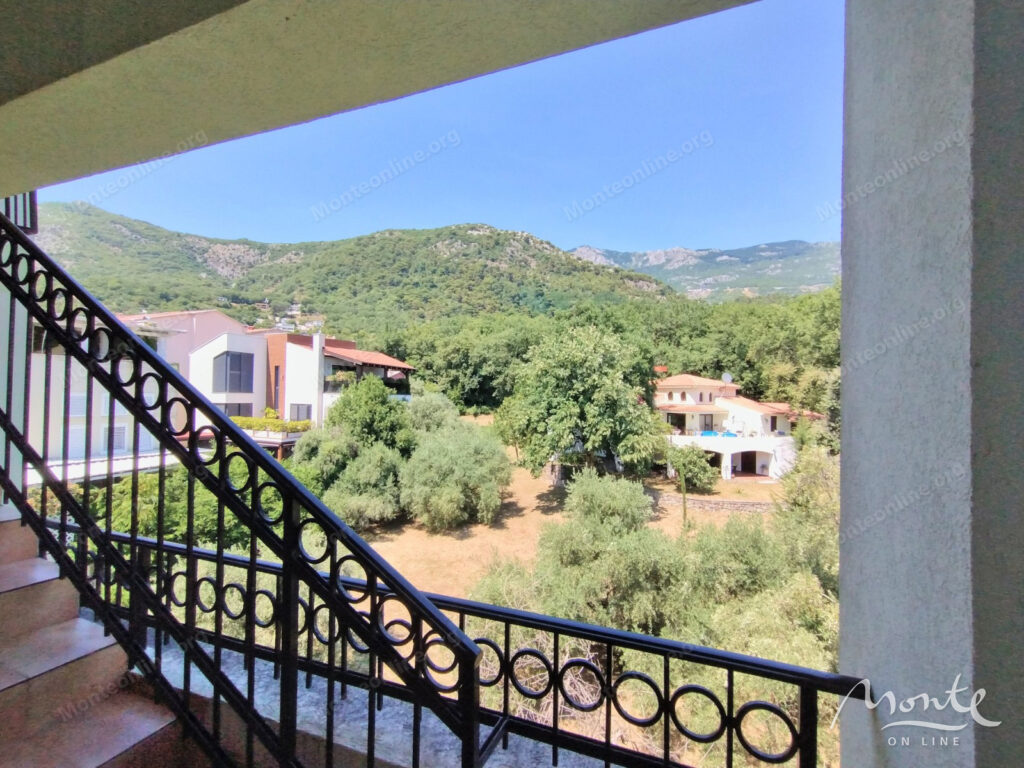 kvartira s 1 spalnej v klubnom dome s bassejnom v budve 22