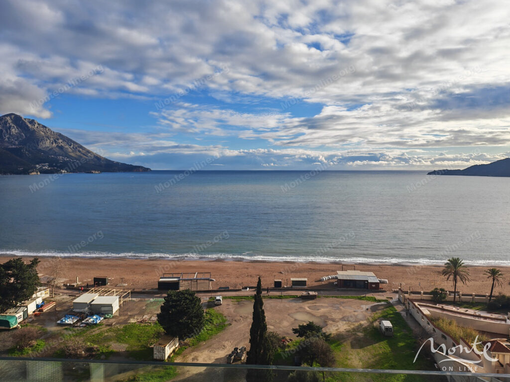 kvartira s 2 spalnyami v 150 m ot morya naprotiv otelya splendid bechichi 20