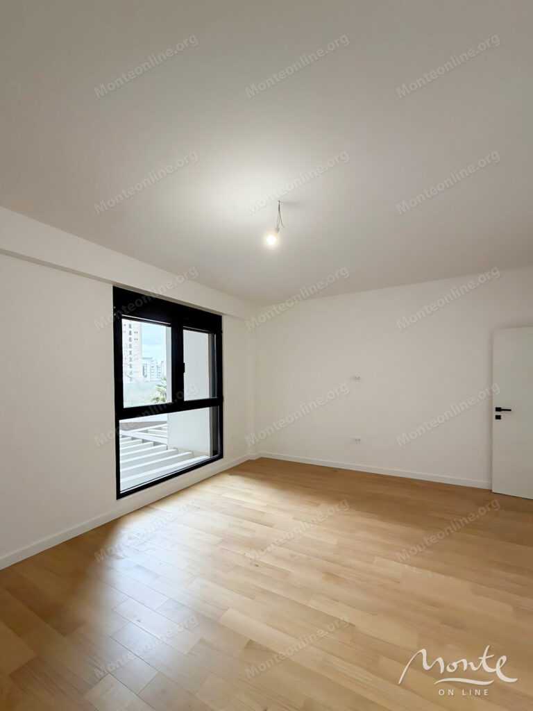 lyuks kvartira s 1 spalnej v samom czentre bara 600 m do morya 04