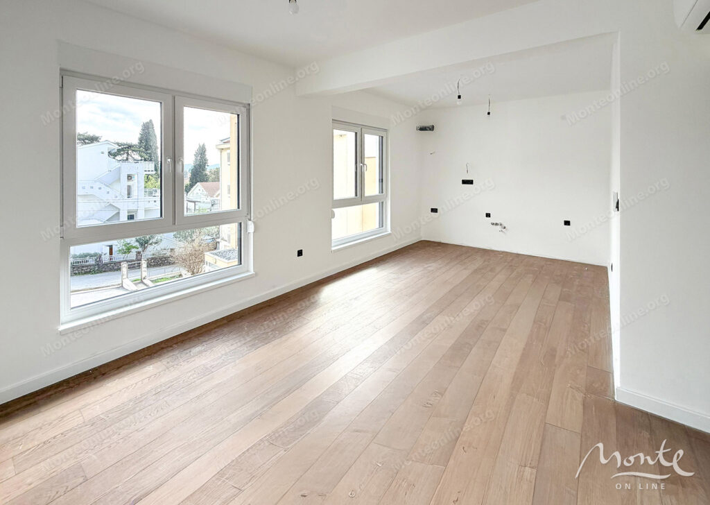 New one-bedroom apartment on the first line in Tivate, premium canvas for your interier 02