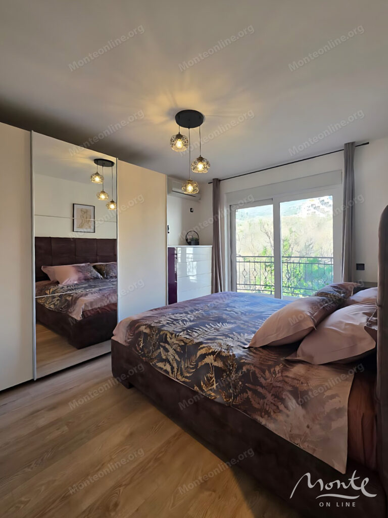 Luksuzni trosobni stan 300 metara od mora u Bečićima 11