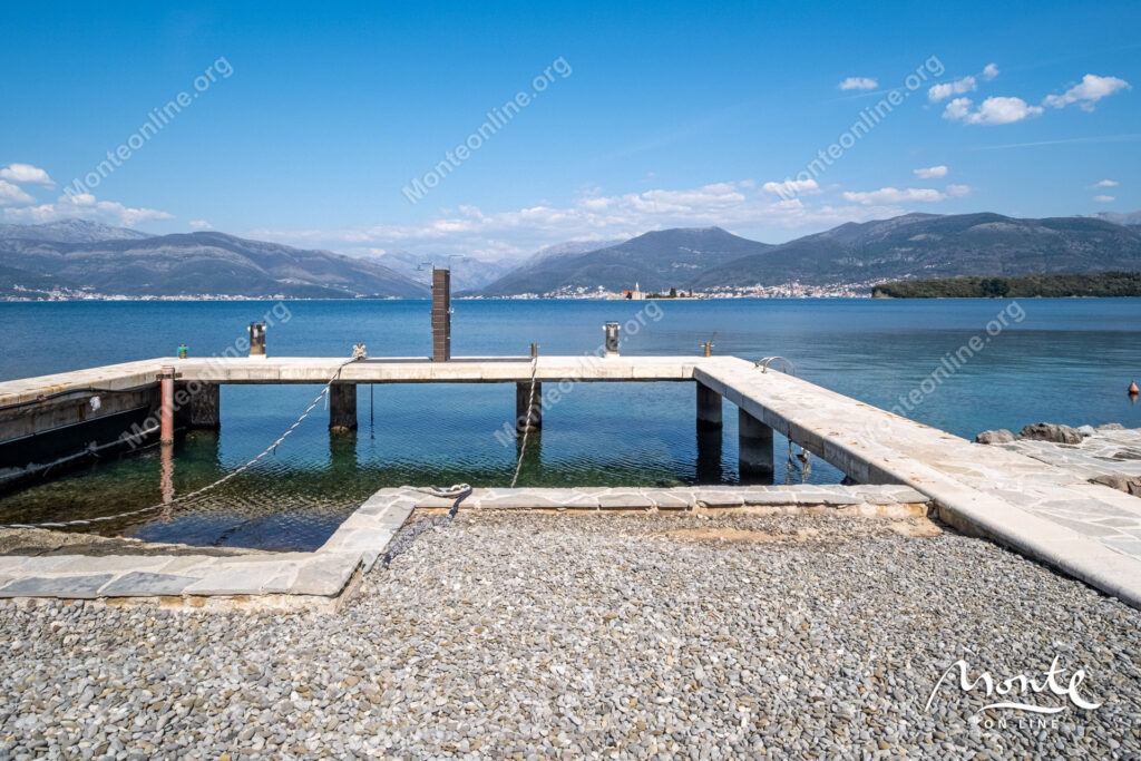 roskoshnaya villa na pervoj linii morya v krashichi tivat 38