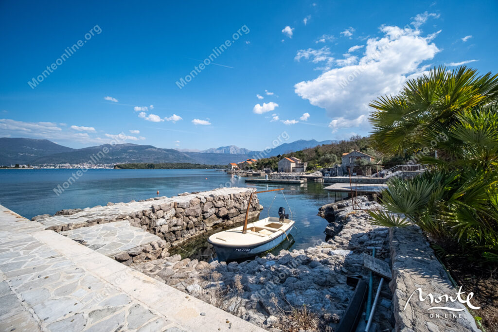 roskoshnaya villa na pervoj linii morya v krashichi tivat 39