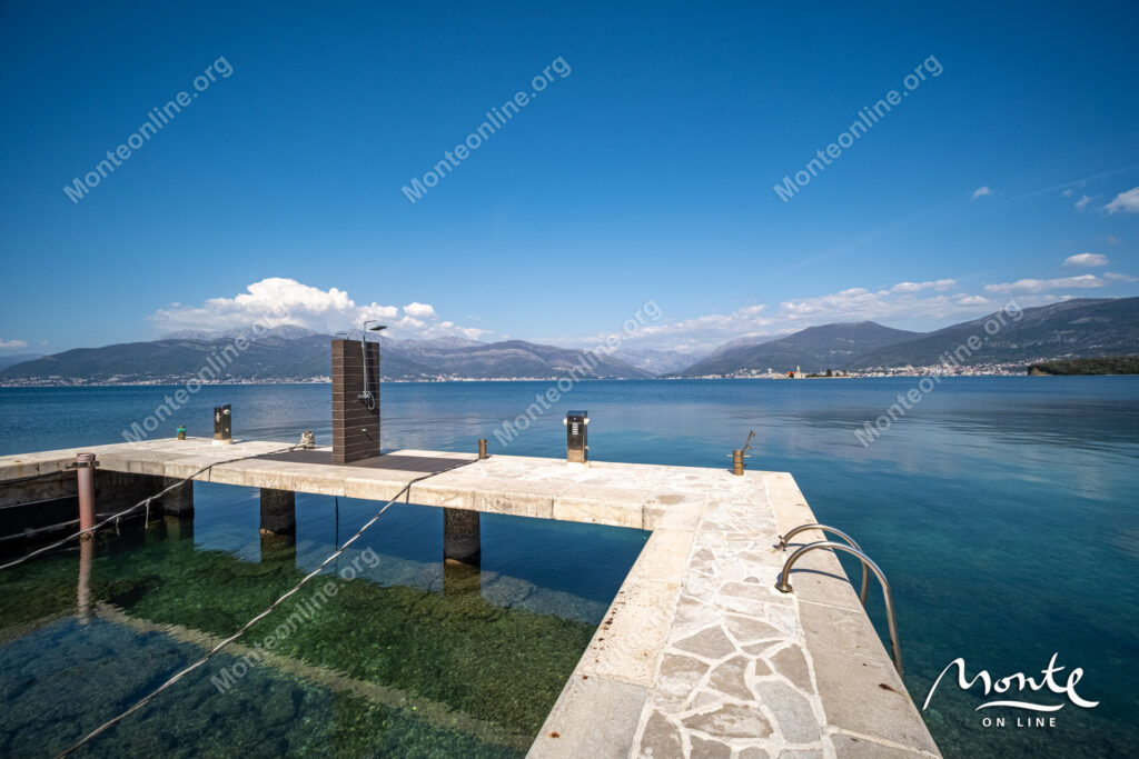 roskoshnaya villa na pervoj linii morya v krashichi tivat 40