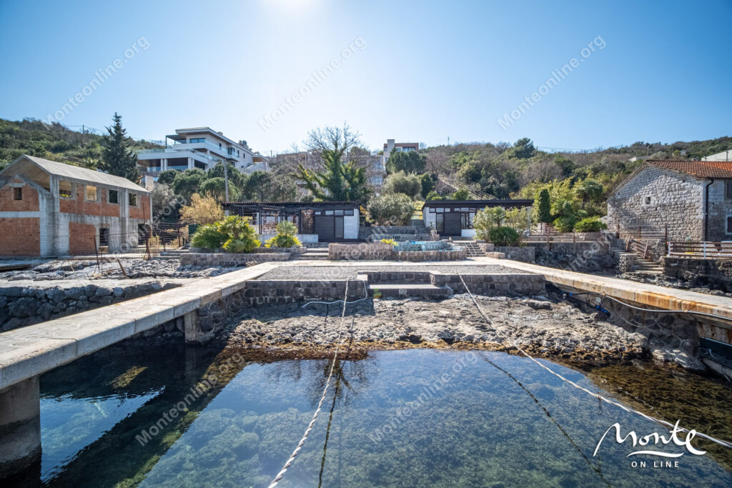 roskoshnaya villa na pervoj linii morya v krashichi tivat 41