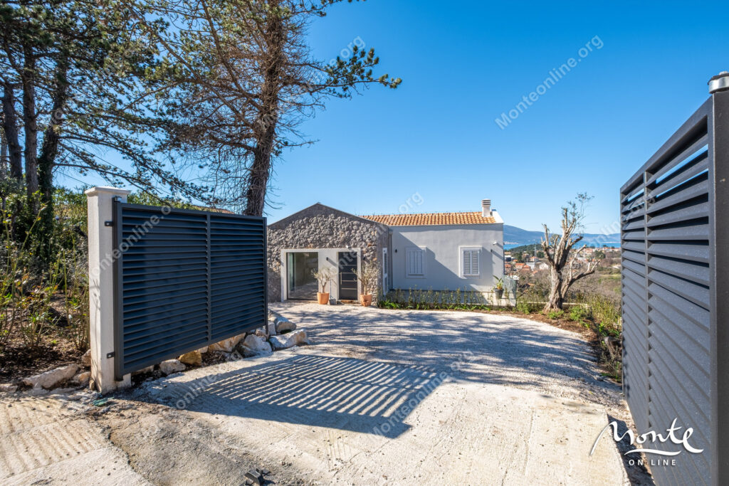 sovremennaya dizajnerskaya villa s bassejnom v tivate kavach 30