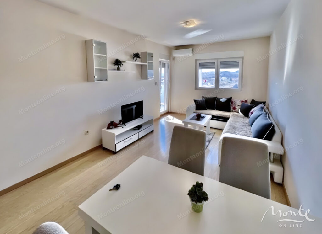 stilnaya kvartira s 1 spalnej v czentre podgoriczy 01