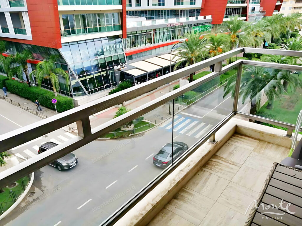 uyutnaya kvartira c 1 spalnej v czentre budvy 06