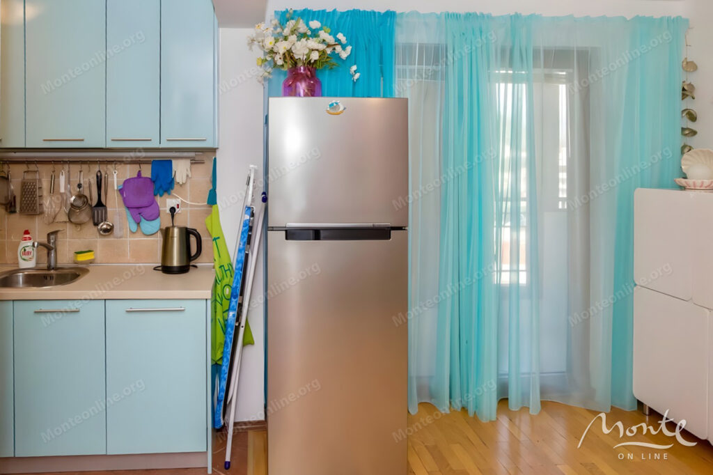 kvartira s 1 spalnej s panoramnym vidom na more v gorode petrovacz 03