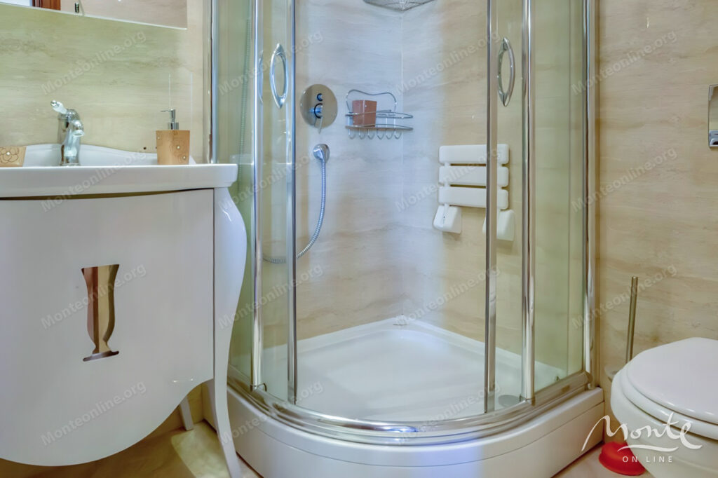 kvartira s 1 spalnej s panoramnym vidom na more v gorode petrovacz 09