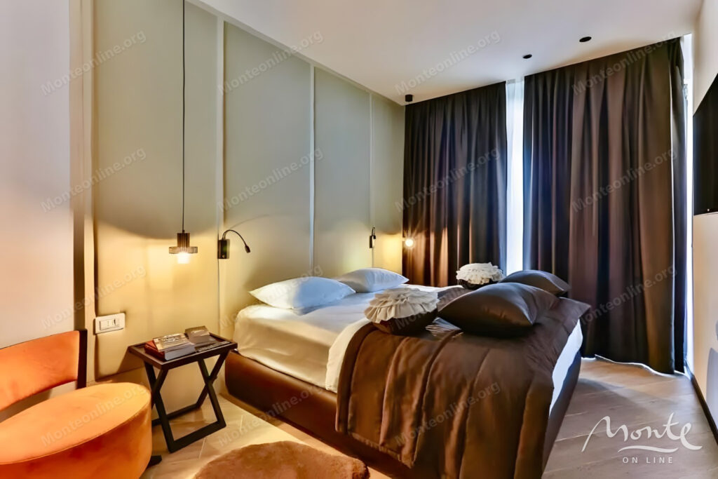 kvartira s 1 spalnej s vidom na more na pervoj linii v rafailovichah 07