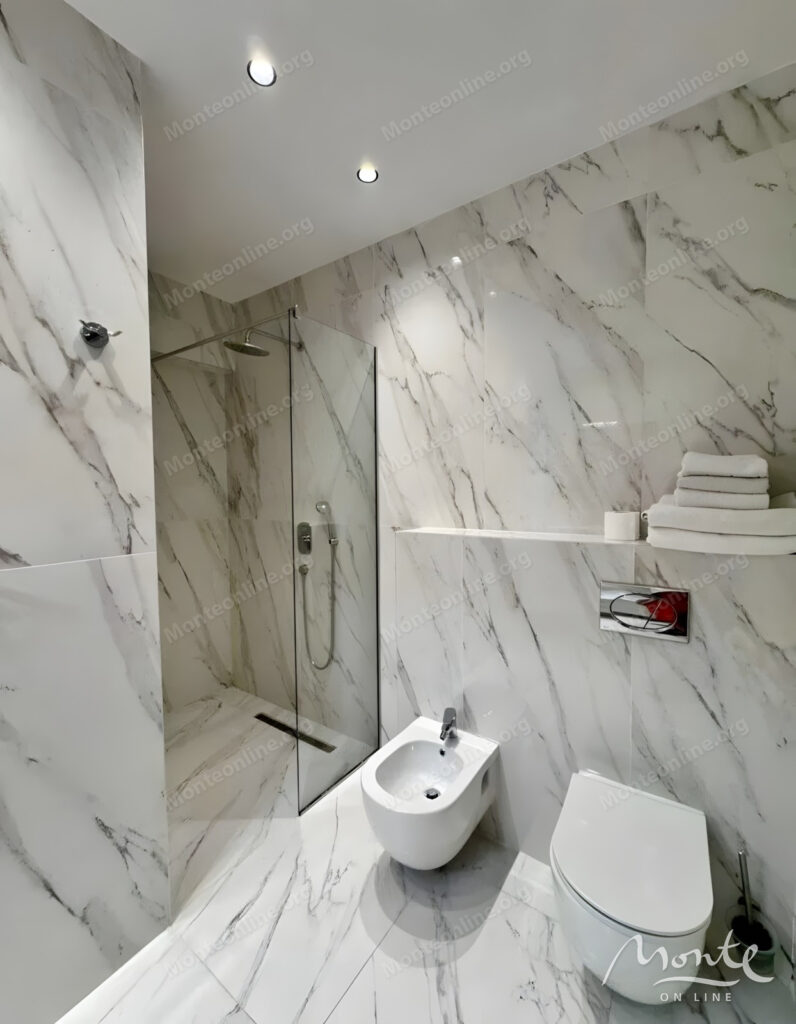 kvartira s 1 spalnej s vidom na more na pervoj linii v rafailovichah 10