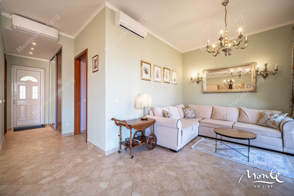 panoramnyj apartament s 1 spalnej v komplekse s bassejnom orahovacz 05