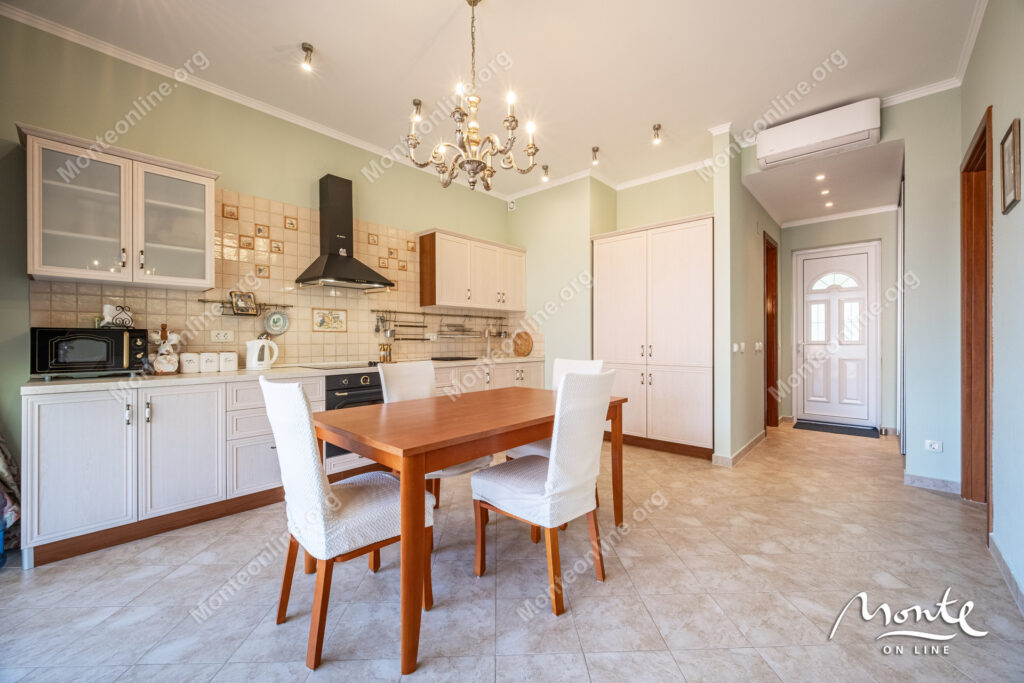 panoramnyj apartament s 1 spalnej v komplekse s bassejnom orahovacz 07